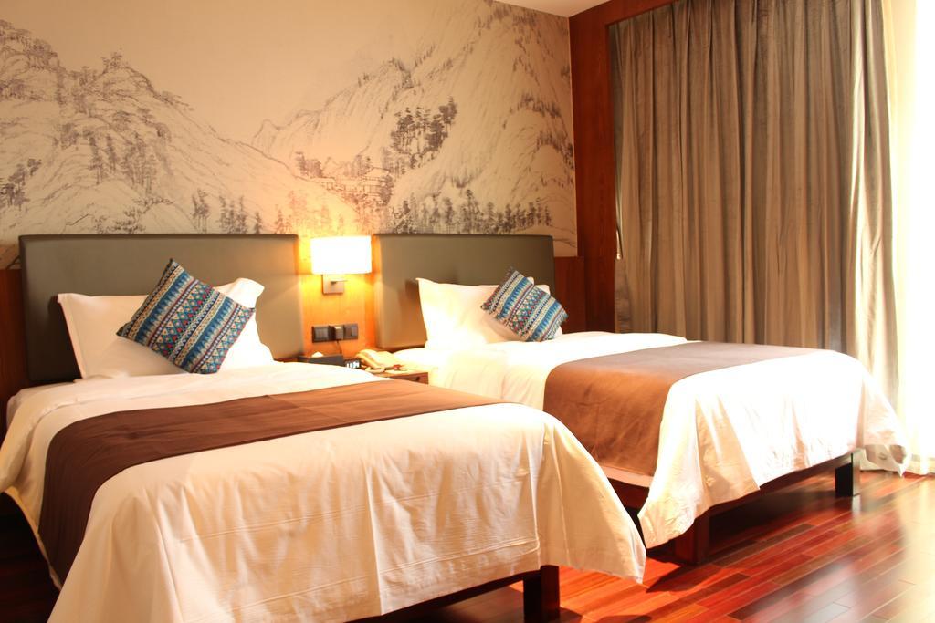 Ssaw Boutique Hotel Delan Mogan Mountain Deqing Room photo