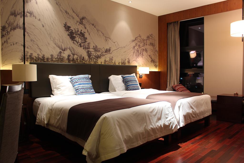 Ssaw Boutique Hotel Delan Mogan Mountain Deqing Room photo