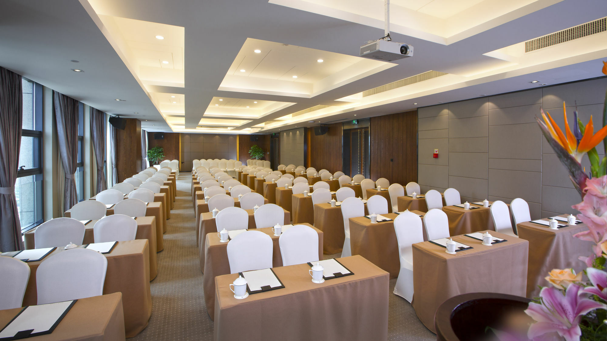 Ssaw Boutique Hotel Delan Mogan Mountain Deqing Exterior photo